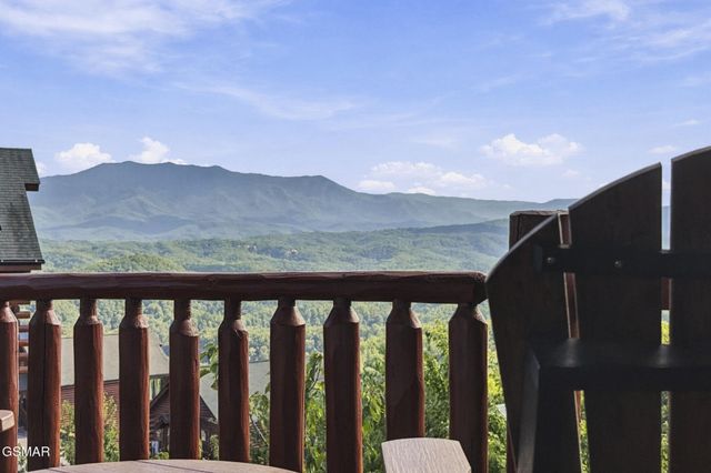 2310 Top of The World Drive, Sevierville, TN 37876