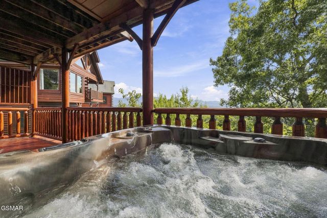 2310 Top of The World Drive, Sevierville, TN 37876
