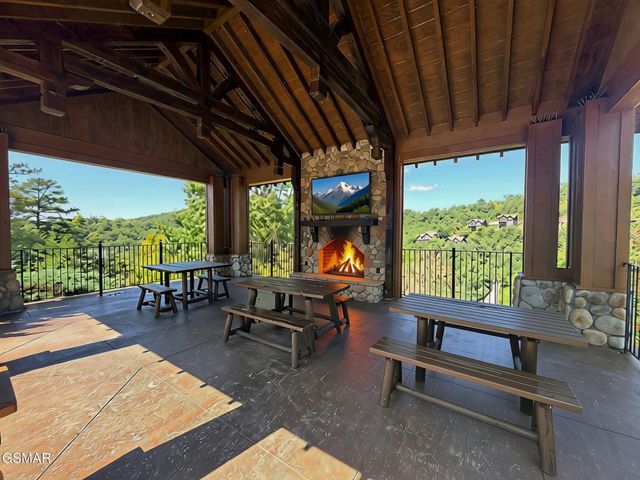 2310 Top of The World Drive, Sevierville, TN 37876