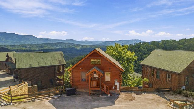 2310 Top of The World Drive, Sevierville, TN 37876