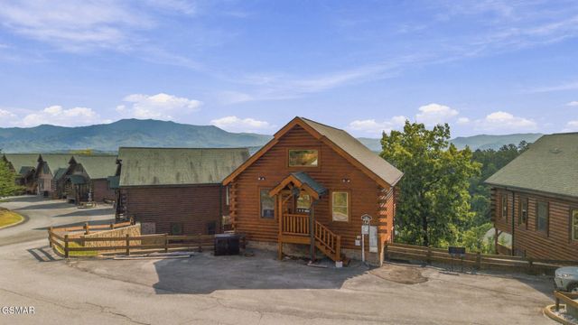 2310 Top of The World Drive, Sevierville, TN 37876