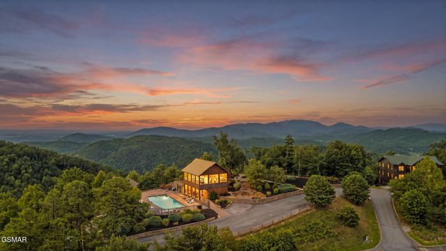2310 Top of The World Drive, Sevierville, TN 37876