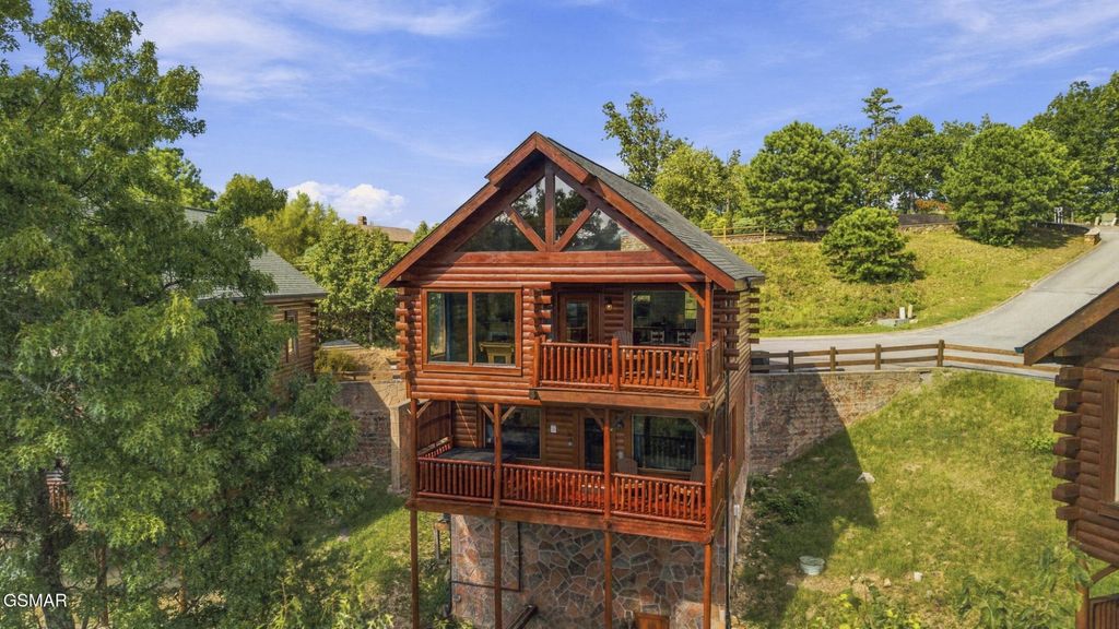 2310 Top of The World Drive, Sevierville, TN 37876