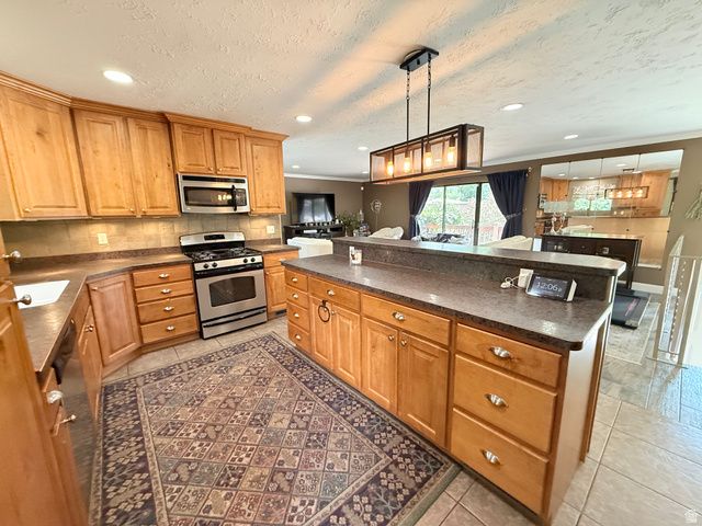 6246 S LORREEN DR, Murray, UT 84121