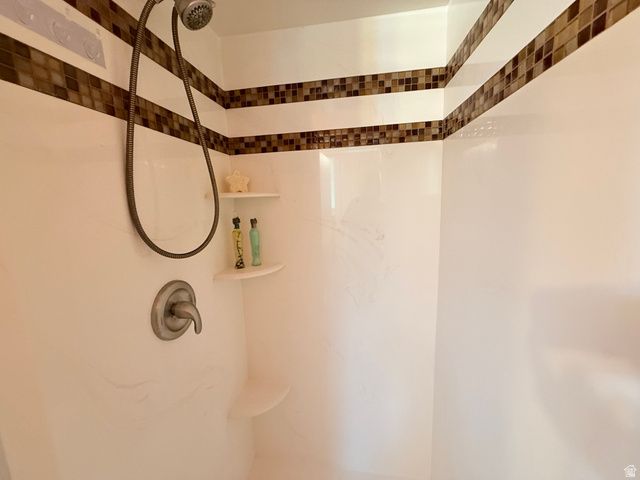 6246 S LORREEN DR, Murray, UT 84121