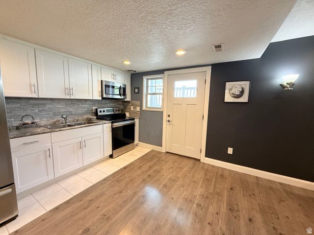 6246 S LORREEN DR, Murray, UT 84121