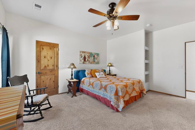 1521 Valley View Drive SW, Los Lunas, NM 87031