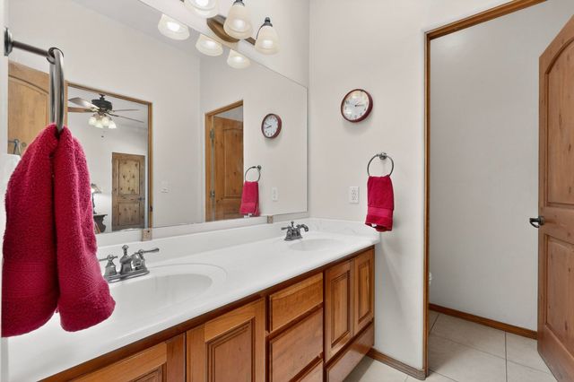 1521 Valley View Drive SW, Los Lunas, NM 87031