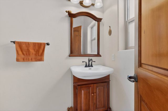 1521 Valley View Drive SW, Los Lunas, NM 87031