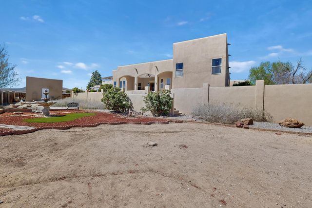 1521 Valley View Drive SW, Los Lunas, NM 87031