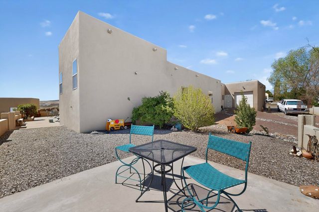 1521 Valley View Drive SW, Los Lunas, NM 87031