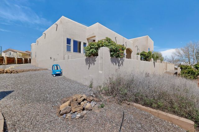 1521 Valley View Drive SW, Los Lunas, NM 87031