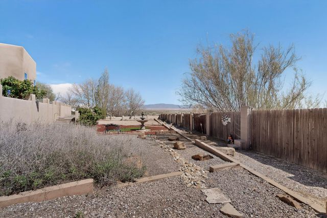 1521 Valley View Drive SW, Los Lunas, NM 87031
