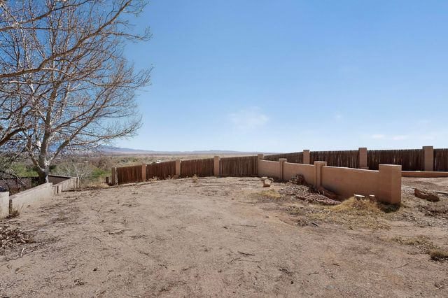 1521 Valley View Drive SW, Los Lunas, NM 87031