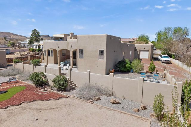1521 Valley View Drive SW, Los Lunas, NM 87031