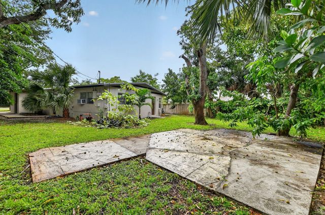 314 SW 1st Street, Boca Raton, FL 33432