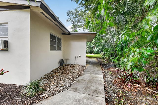 314 SW 1st Street, Boca Raton, FL 33432
