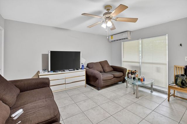 314 SW 1st Street, Boca Raton, FL 33432