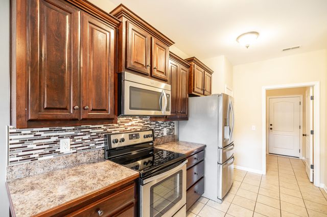 610 Indian Ridge Cir, White House, TN 37188