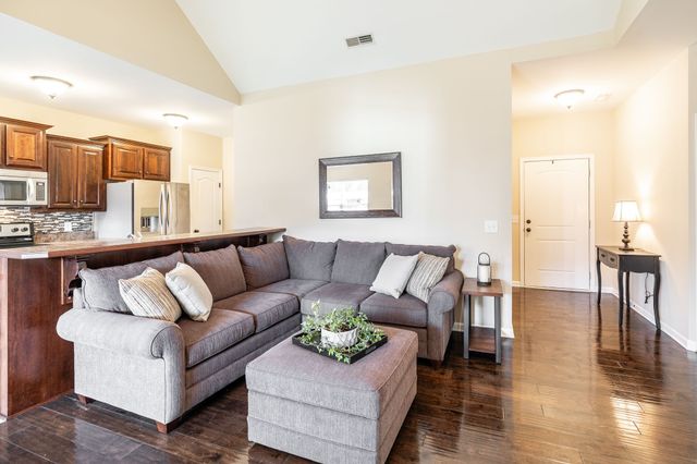 610 Indian Ridge Cir, White House, TN 37188