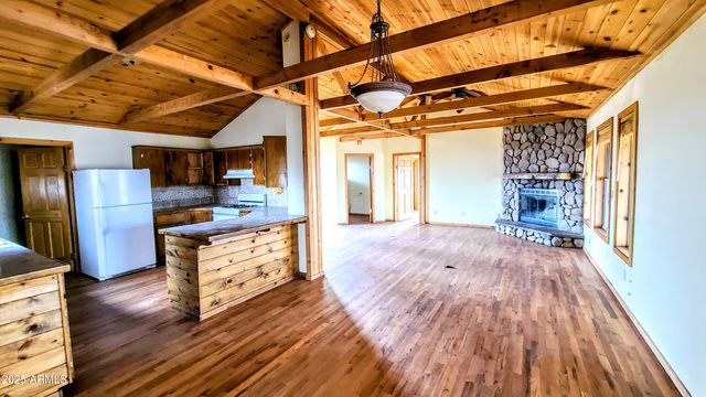 918 County Road N8446, Concho, AZ 85924