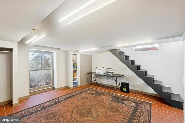 2101 LOMBARD ST, Philadelphia, PA 19146