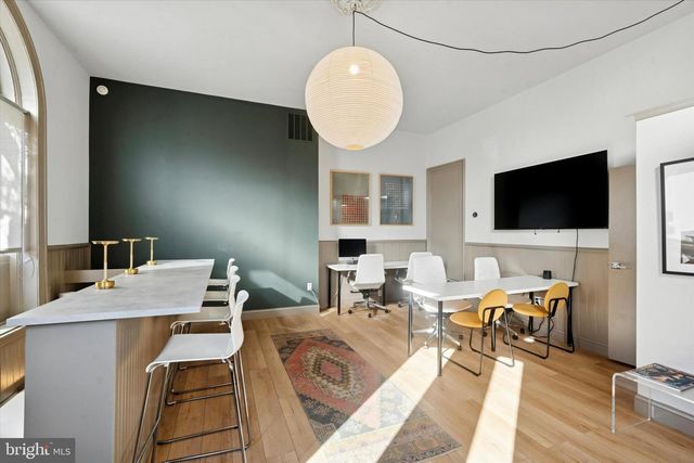 2101 LOMBARD ST, Philadelphia, PA 19146