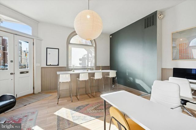 2101 LOMBARD ST, Philadelphia, PA 19146