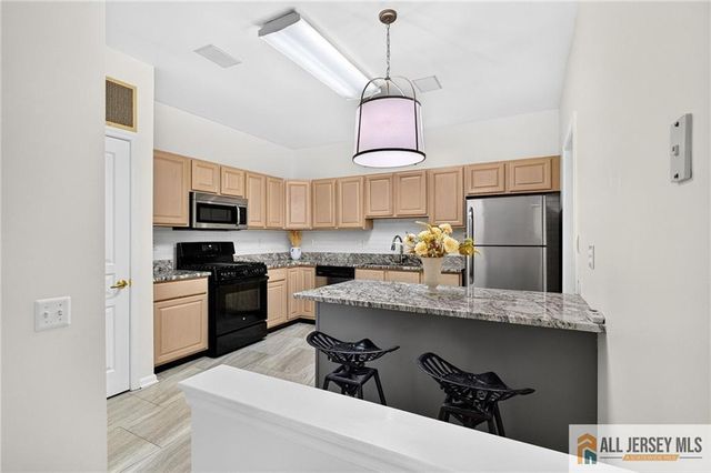 607 Waterside Boulevard 607, Monroe, NJ 08831