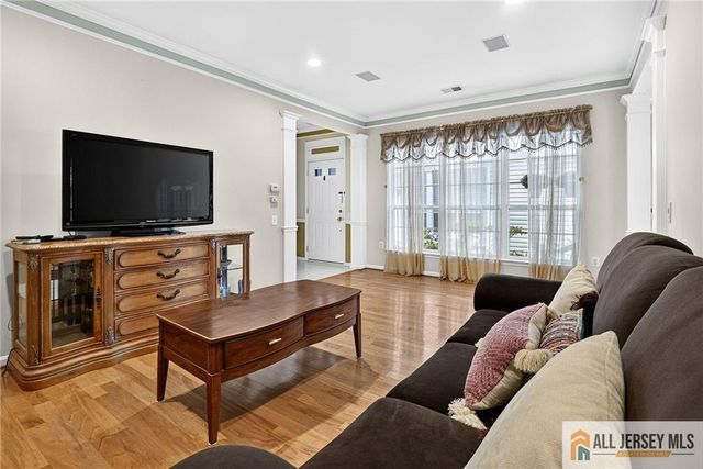 607 Waterside Boulevard 607, Monroe, NJ 08831