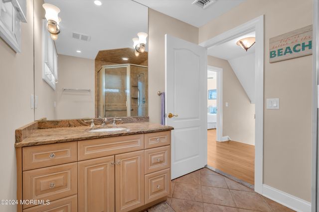 18 Meadow Avenue, Manasquan, NJ 08736