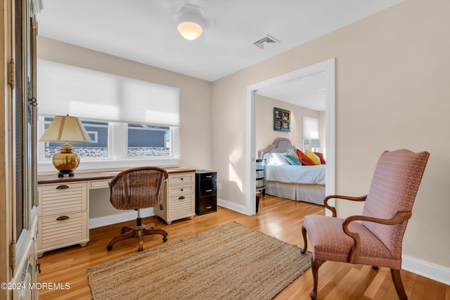 18 Meadow Avenue, Manasquan, NJ 08736