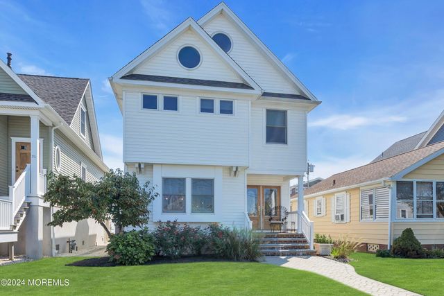 18 Meadow Avenue, Manasquan, NJ 08736