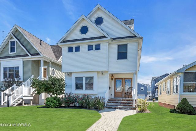 18 Meadow Avenue, Manasquan, NJ 08736