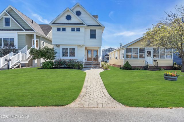 18 Meadow Avenue, Manasquan, NJ 08736