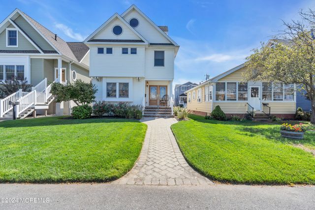 18 Meadow Avenue, Manasquan, NJ 08736