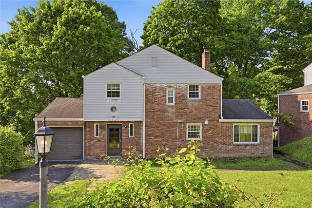 126 Columbia Dr, Pleasant Hills, PA 15236