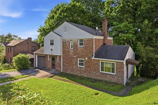 126 Columbia Dr, Pleasant Hills, PA 15236