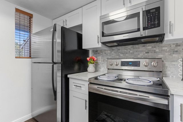 4444 Victory Drive Drive 1108, Houston, TX 77088