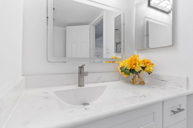 4444 Victory Drive Drive 1108, Houston, TX 77088