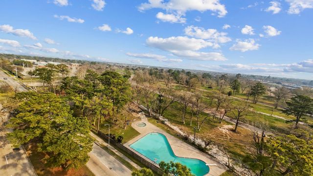 4444 Victory Drive Drive 1108, Houston, TX 77088