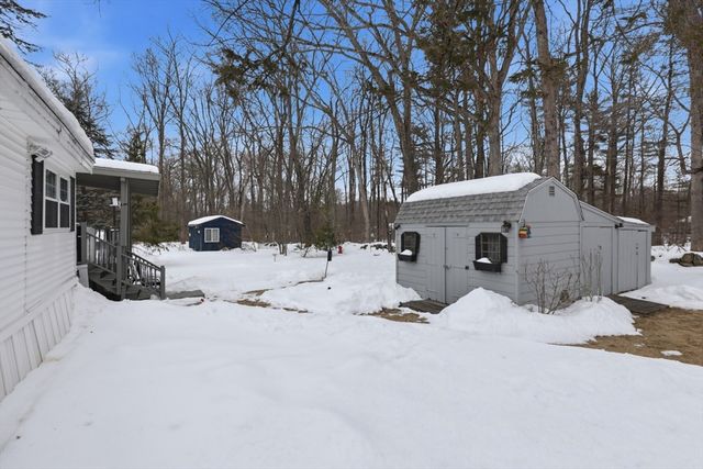 4 Rosemary St, Salem, NH 03079