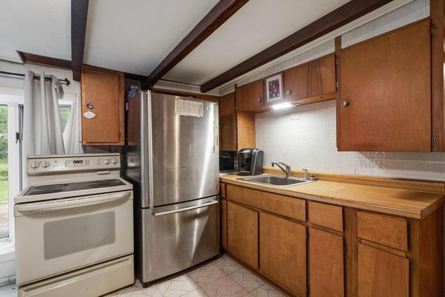 N2220 Foster ROAD S, Oostburg, WI 53070
