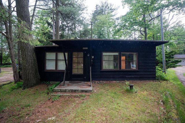 N2220 Foster ROAD S, Oostburg, WI 53070