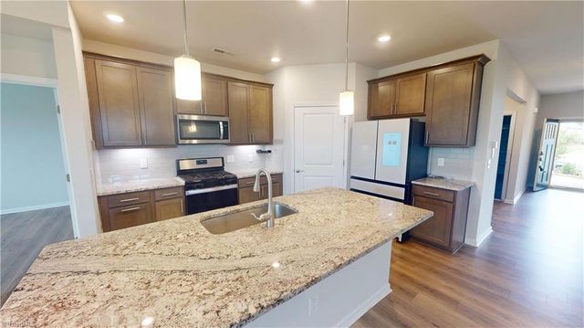 4415 Sapphire Court, Clemmons, NC 27012
