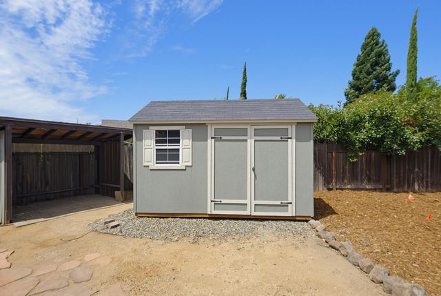 1102 Drake Ct, Roseville, CA 95661