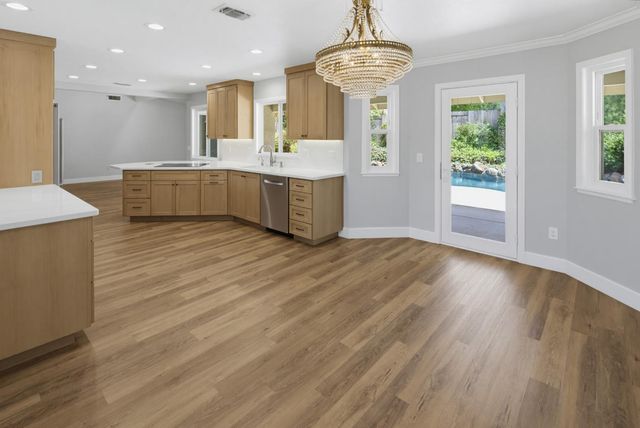1102 Drake Ct, Roseville, CA 95661