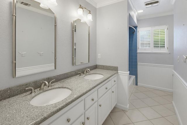 1102 Drake Ct, Roseville, CA 95661