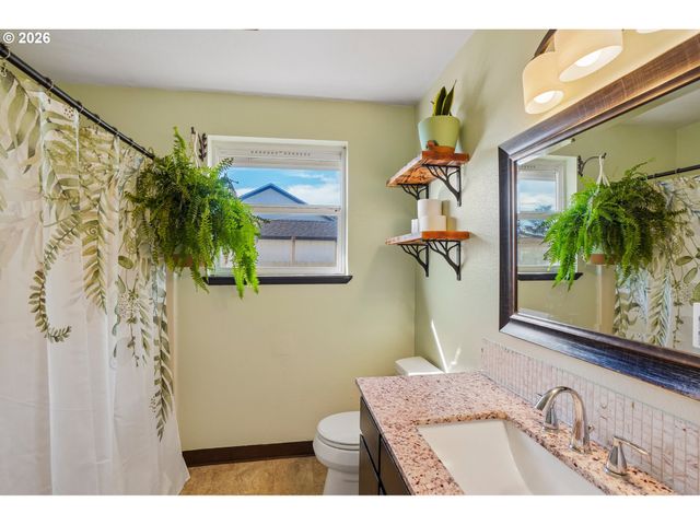 1308 Sw 2ND Ave, Battle Ground, WA 98604