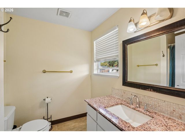 1308 Sw 2ND Ave, Battle Ground, WA 98604